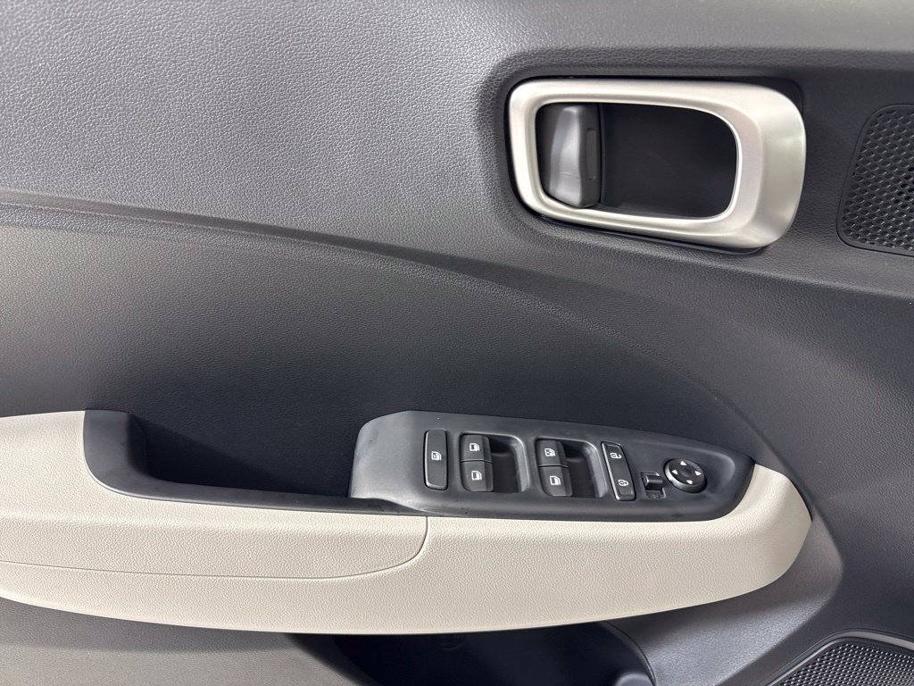 New 2026 Hyundai Venue SEL FWD image 17