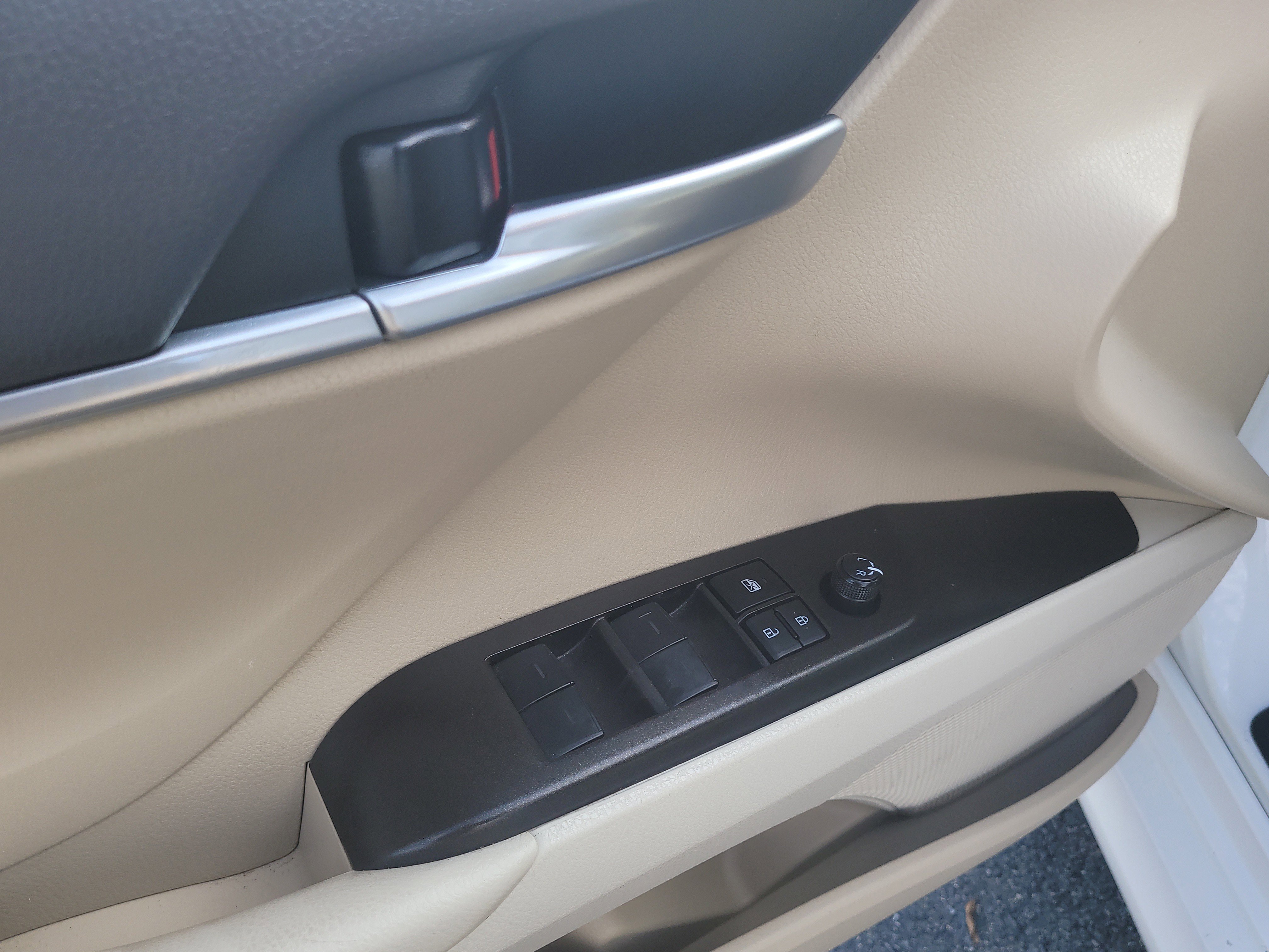 Used 2024 Toyota Camry LE image 16