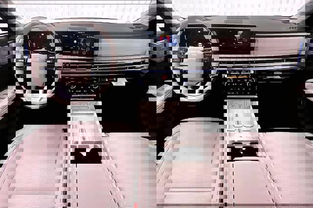 Used 2025 Hyundai Santa Fe Calligraphy image 6