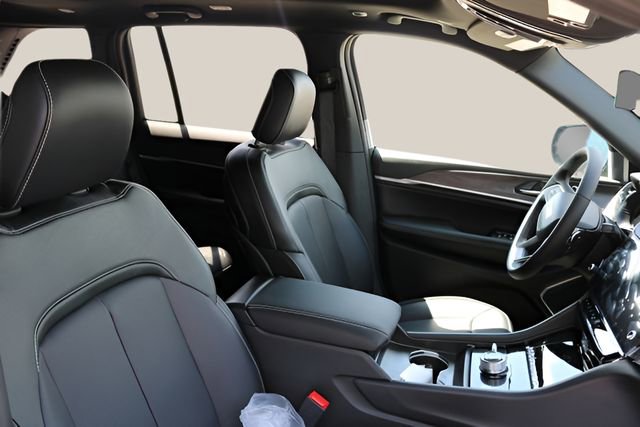 New 2026 Jeep Grand Cherokee Limited Reserve image 21