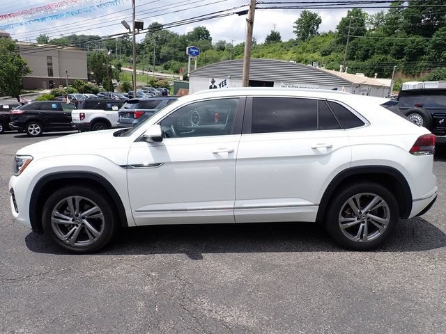 Used 2024 Volkswagen Atlas Cross Sport SEL R-Line AWD/4WD image 2
