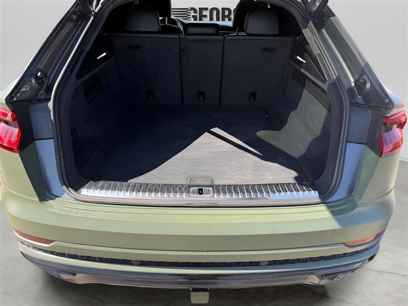 Used 2020 Audi Q8 Prestige w/ Prestige Package AWD/4WD image 37