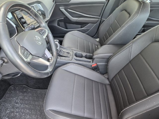 Used 2023 Volkswagen Jetta SE FWD image 15