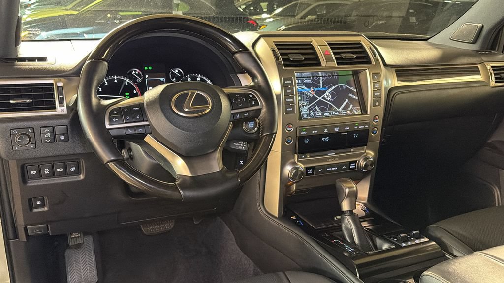 Used 2021 Lexus GX 460 Premium w/ Premium Package AWD/4WD image 16