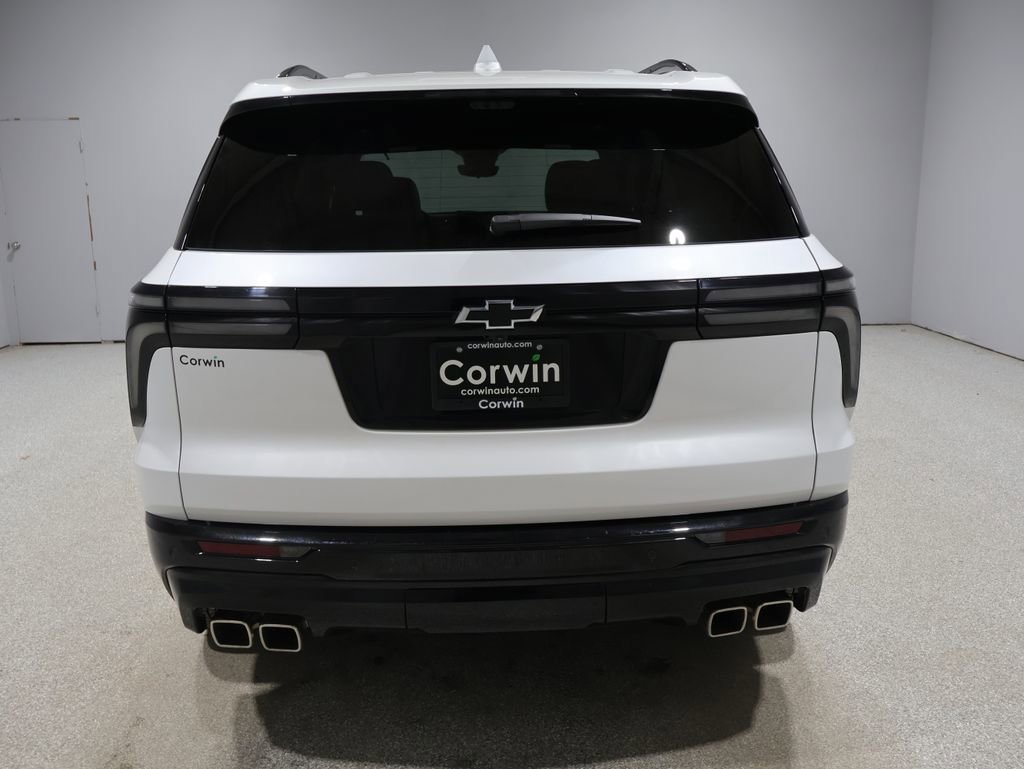 Used 2024 Chevrolet Traverse RS w/ LPO, Floor Liner Package image 3