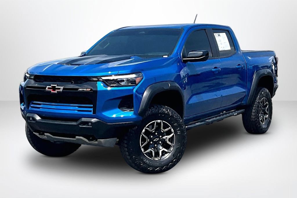 Used 2023 Chevrolet Colorado ZR2 w/ ZR2 Convenience Package III AWD/4WD image 3