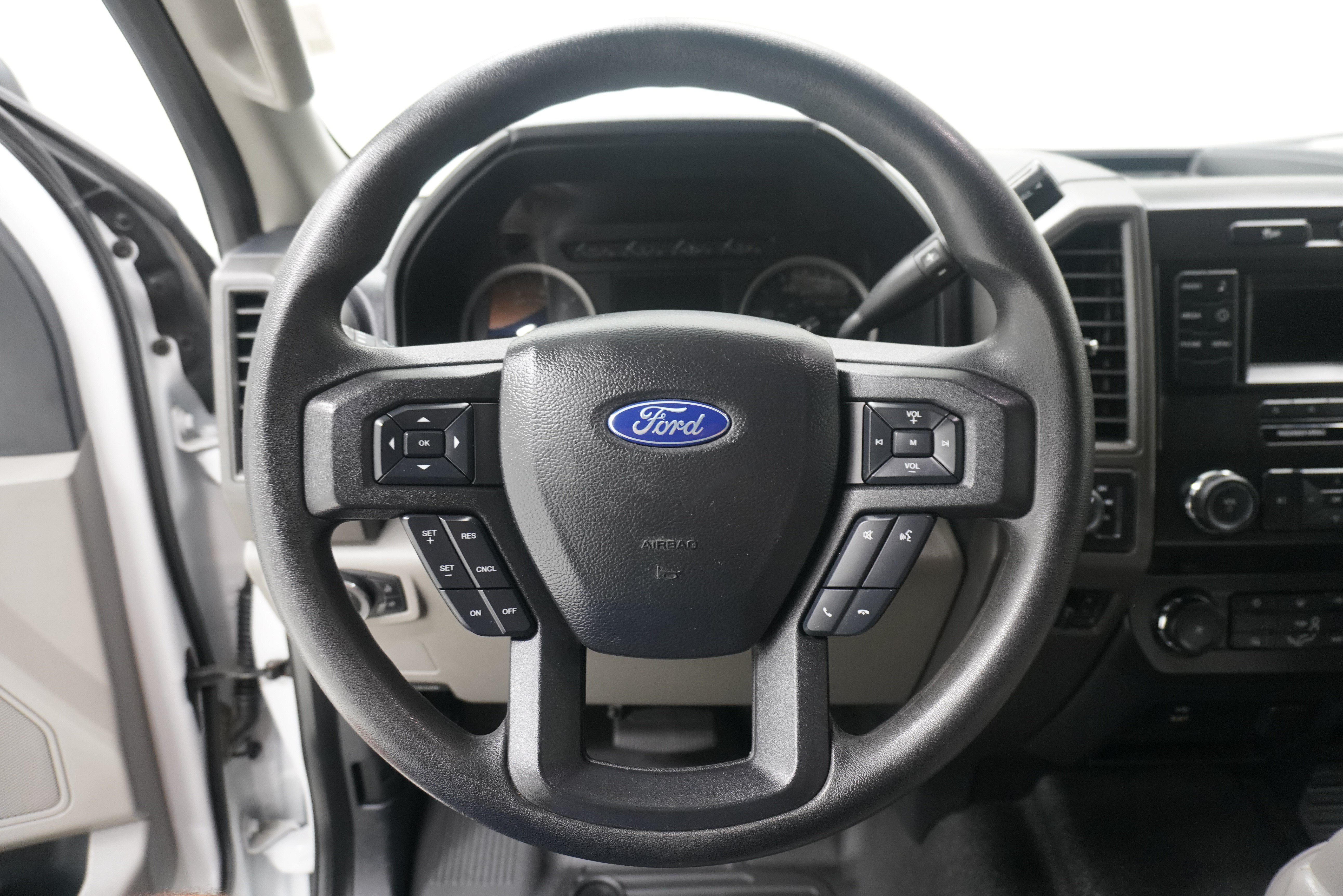 Used 2019 Ford F250 XL w/ Power Equipment Group AWD/4WD image 15