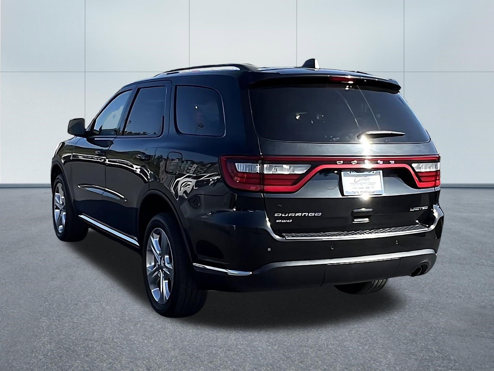 Used 2014 Dodge Durango Limited w/ Premium Group AWD/4WD image 4