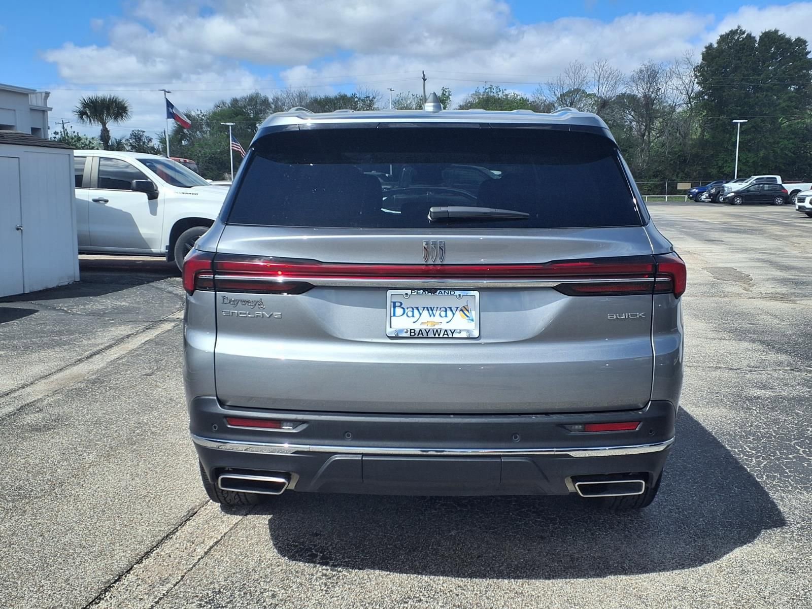 Used 2025 Buick Enclave Preferred image 22