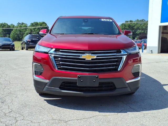 Used 2023 Chevrolet Traverse LT AWD/4WD image 2