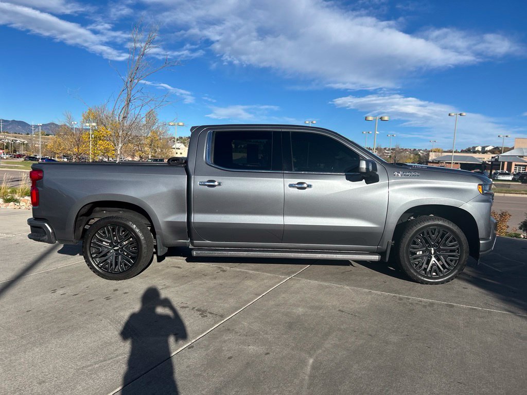 Used 2020 Chevrolet Silverado 1500 High Country w/ Technology Package AWD/4WD image 10