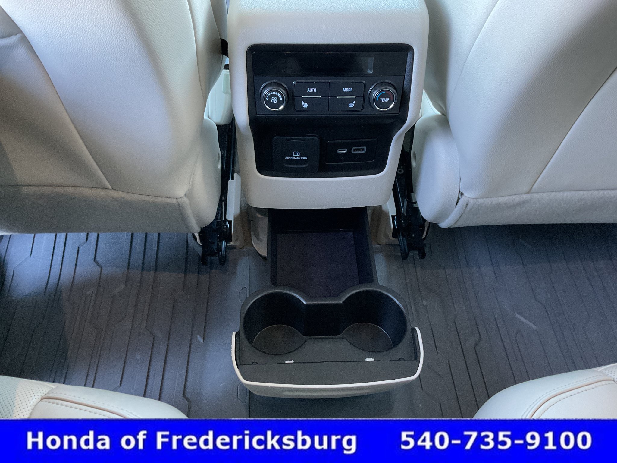Used 2023 GMC Acadia Denali w/ Denali Ultimate Package FWD image 46