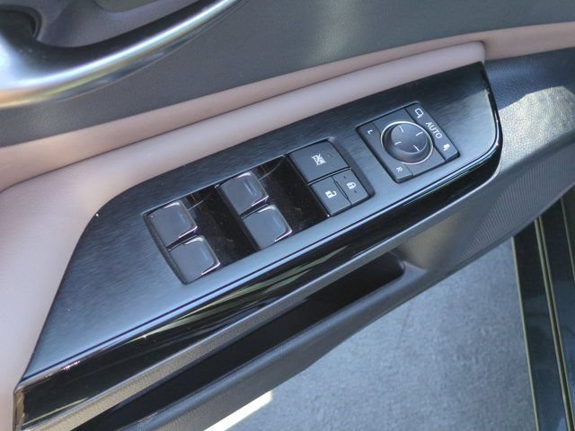 Used 2025 Lexus ES 300h w/ Premium Package FWD image 15