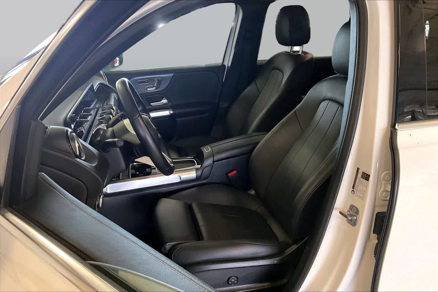 Used 2024 Mercedes-Benz GLB 250 image 7