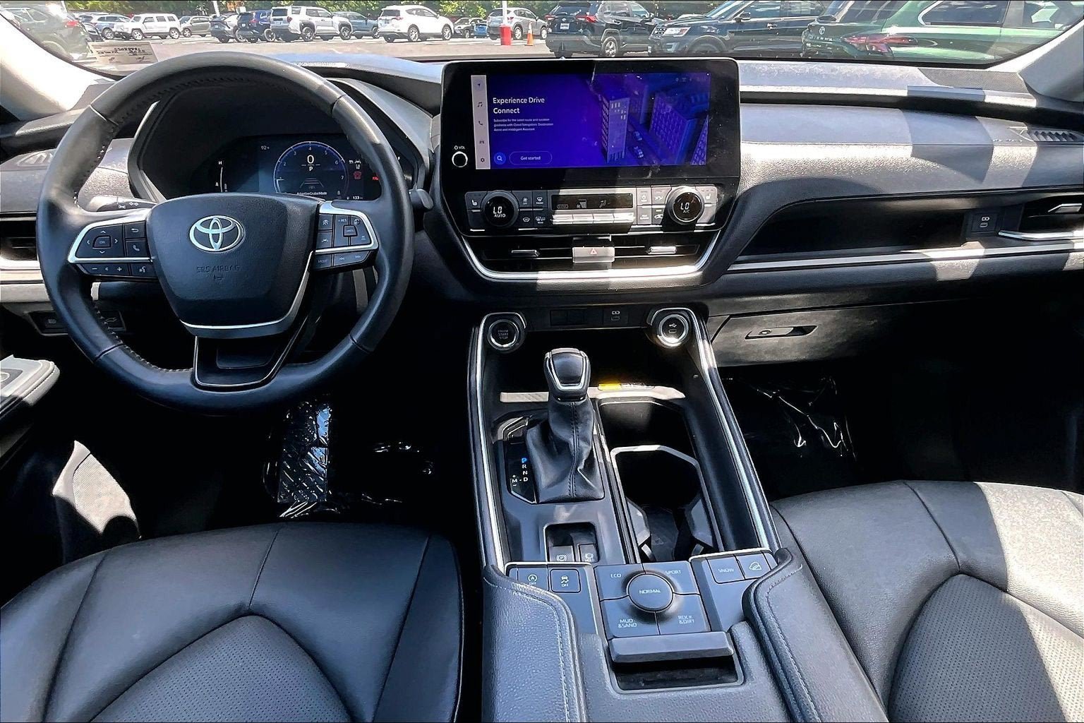 Used 2025 Toyota Grand Highlander AWD image 13