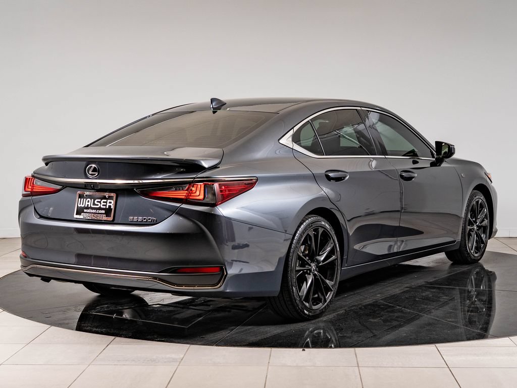 Certified 2025 Lexus ES 300h F Sport FWD image 10