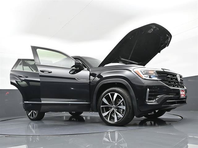 Used 2025 Volkswagen Atlas Cross Sport SEL Premium R-Line AWD/4WD image 49