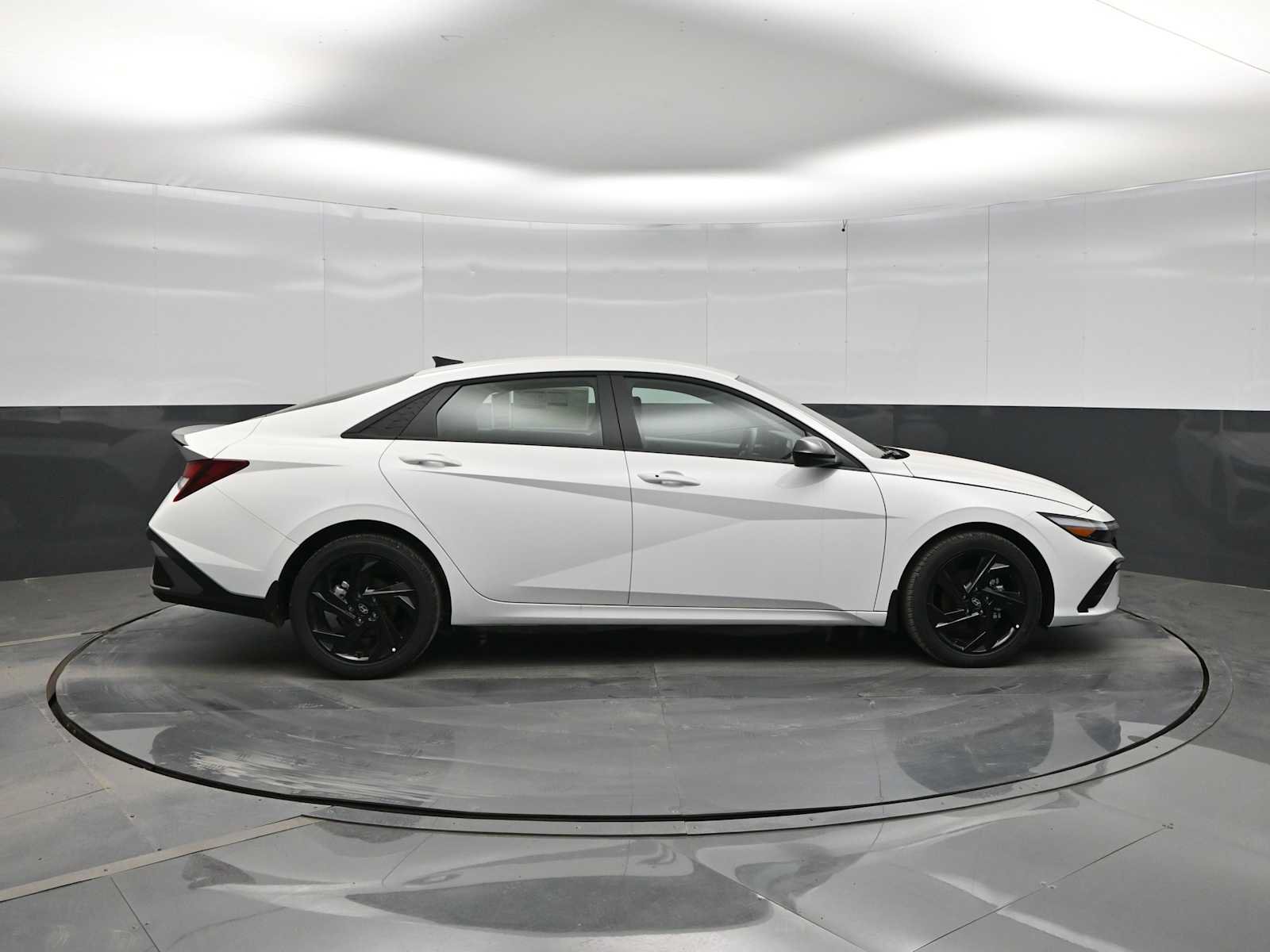 New 2026 Hyundai Elantra Sport FWD image 9