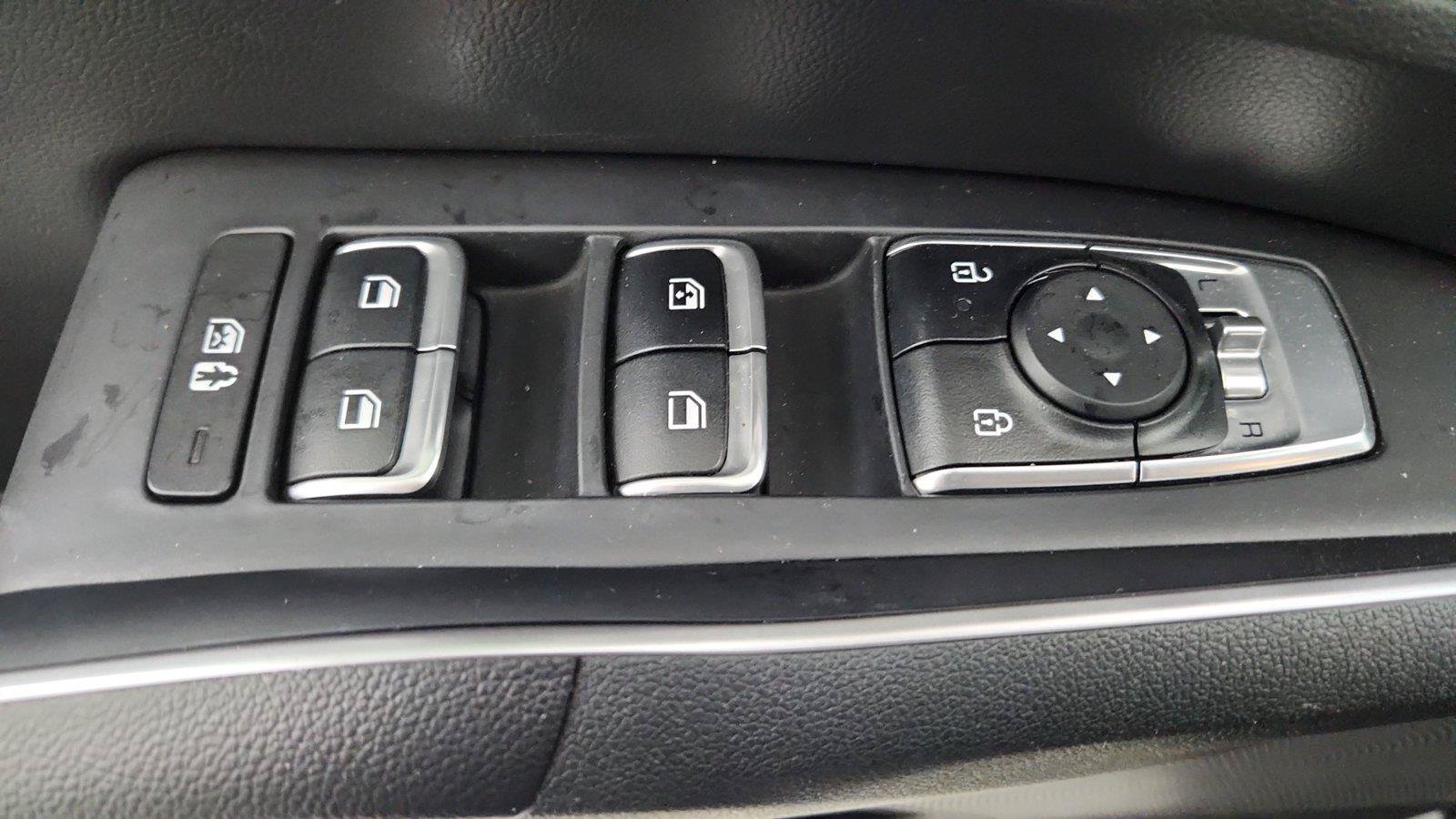 Used 2025 Kia Sorento S AWD/4WD image 26
