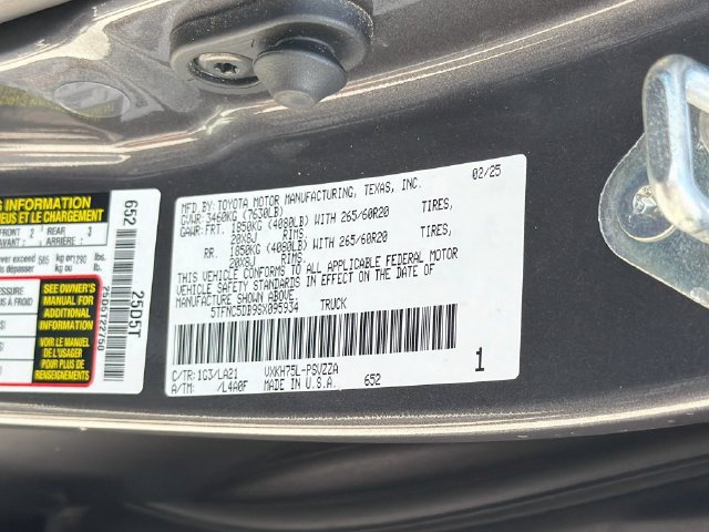 Used 2025 Toyota Tundra Platinum AWD/4WD image 45