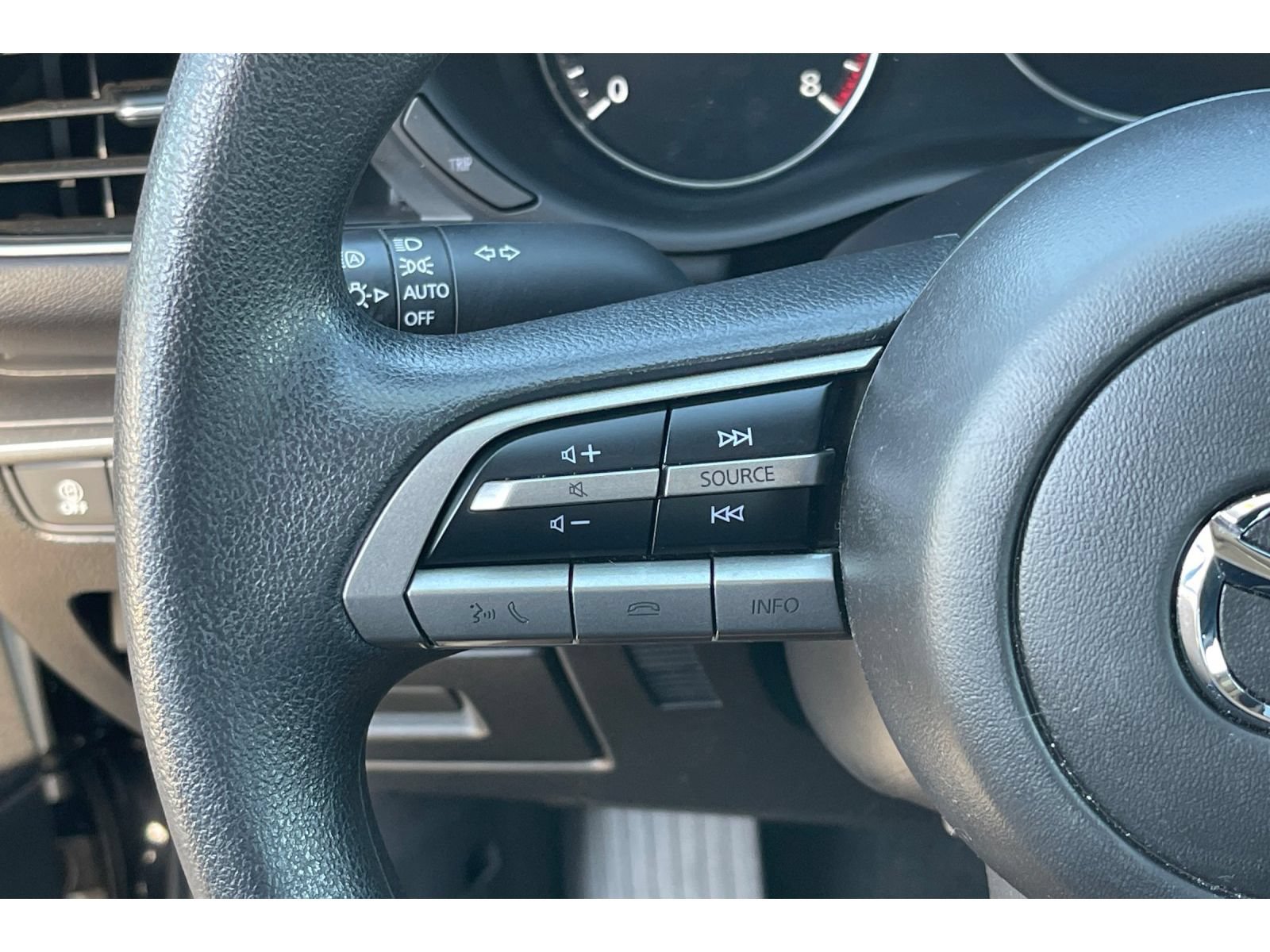 Certified 2022 MAZDA MAZDA3 Sedan FWD image 35