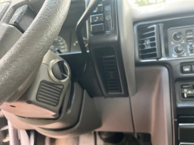 Used 1993 Dodge Caravan FWD image 17