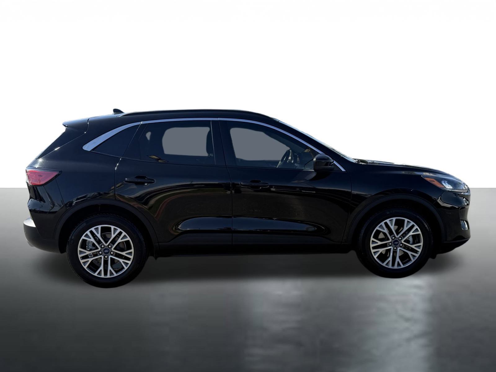 Used 2022 Ford Escape SEL w/ Technology Package image 9