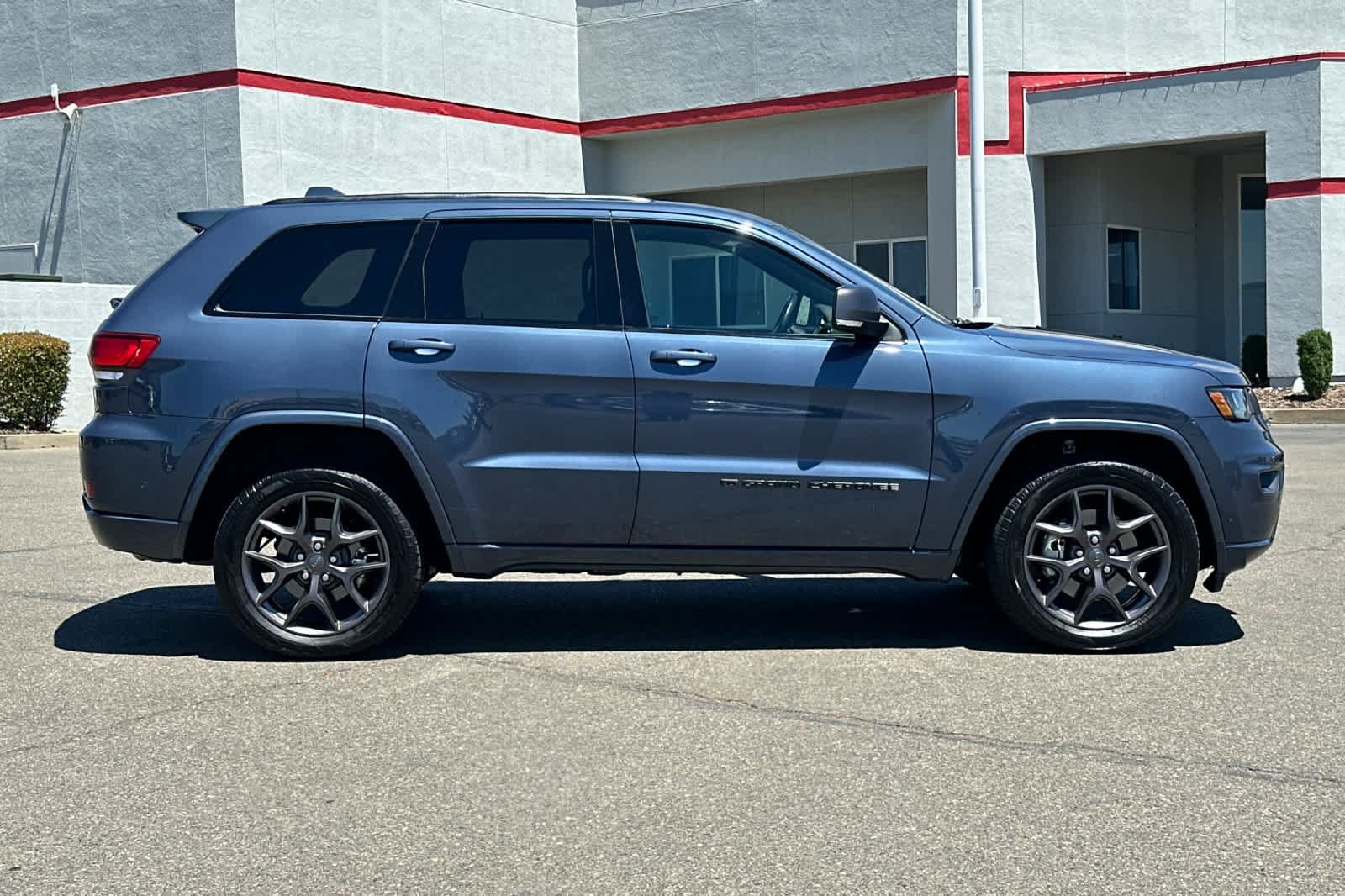 Used 2021 Jeep Grand Cherokee Limited w/ Quick Order Package 28K 80th AWD/4WD image 6