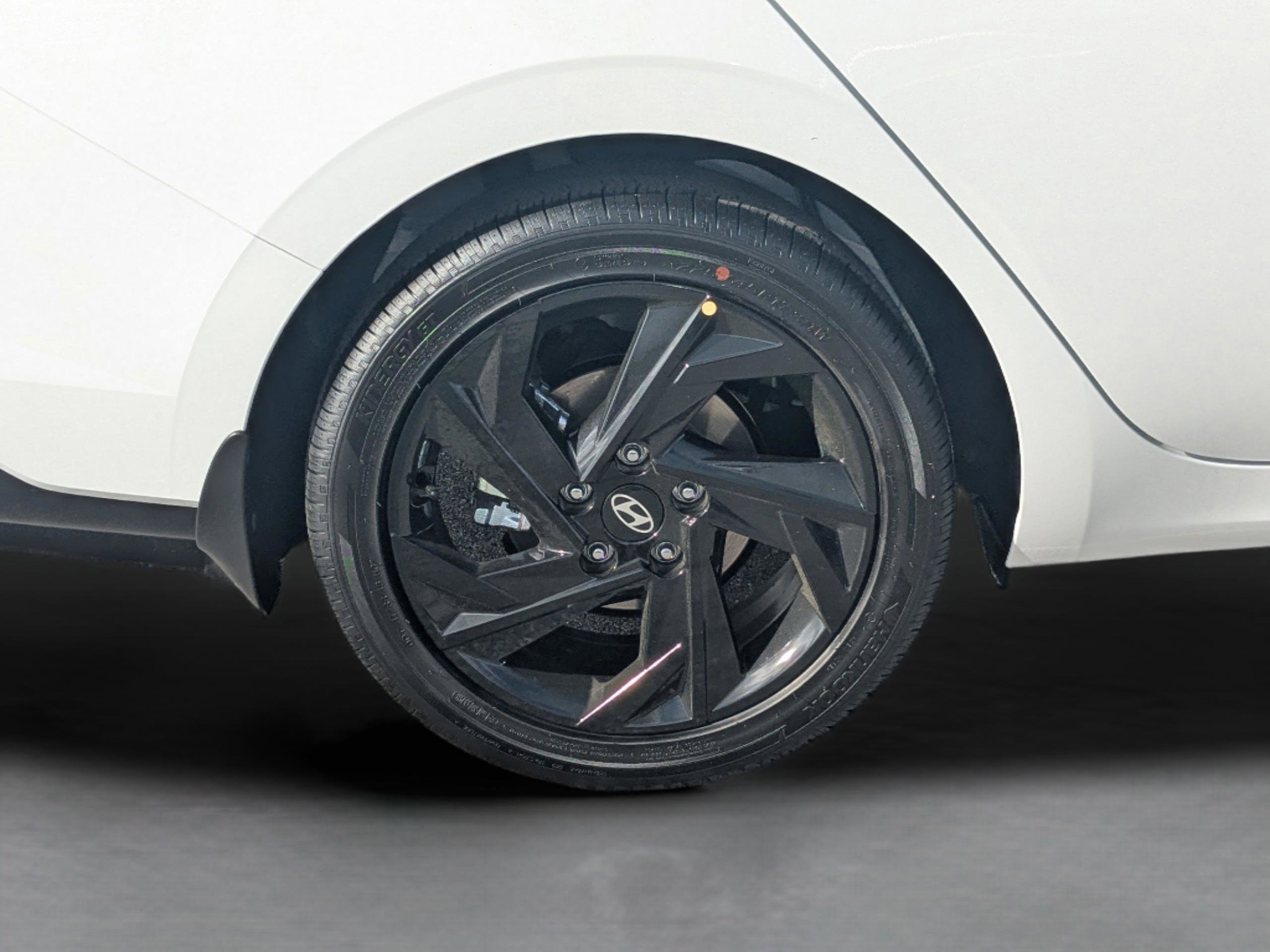 New 2026 Hyundai Elantra SEL Sport image 32