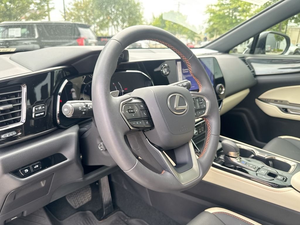 Used 2024 Lexus NX 250 FWD w/ Towing Package (2000 Lbs) image 21