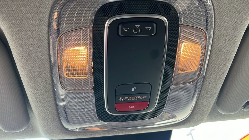 Used 2025 Hyundai Kona SEL image 16