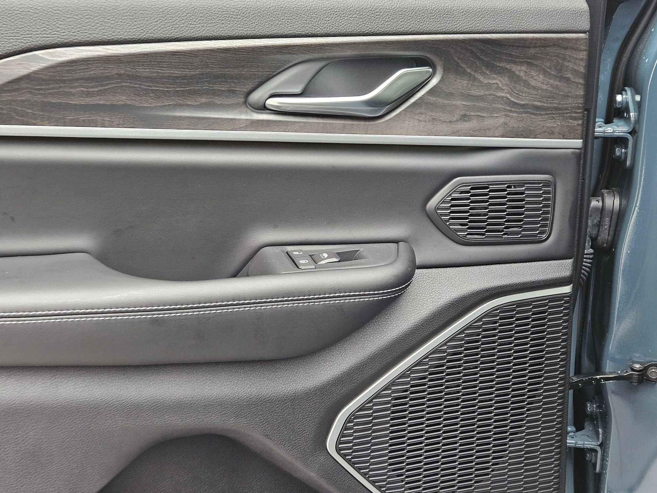 New 2026 Jeep Grand Cherokee Limited w/ Limited Altitude Package image 22