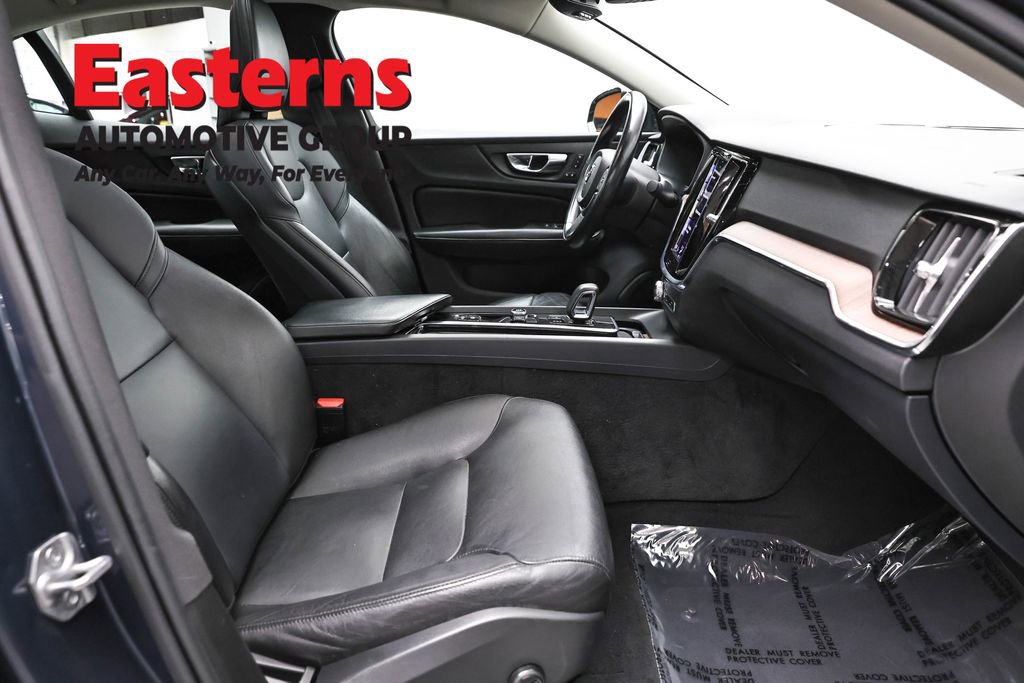 Used 2022 Volvo S60 B5 Momentum AWD/4WD image 24