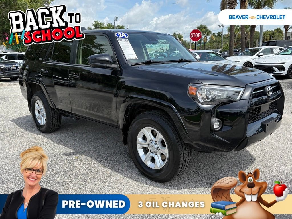 Used 2024 Toyota 4Runner SR5 AWD/4WD image 9