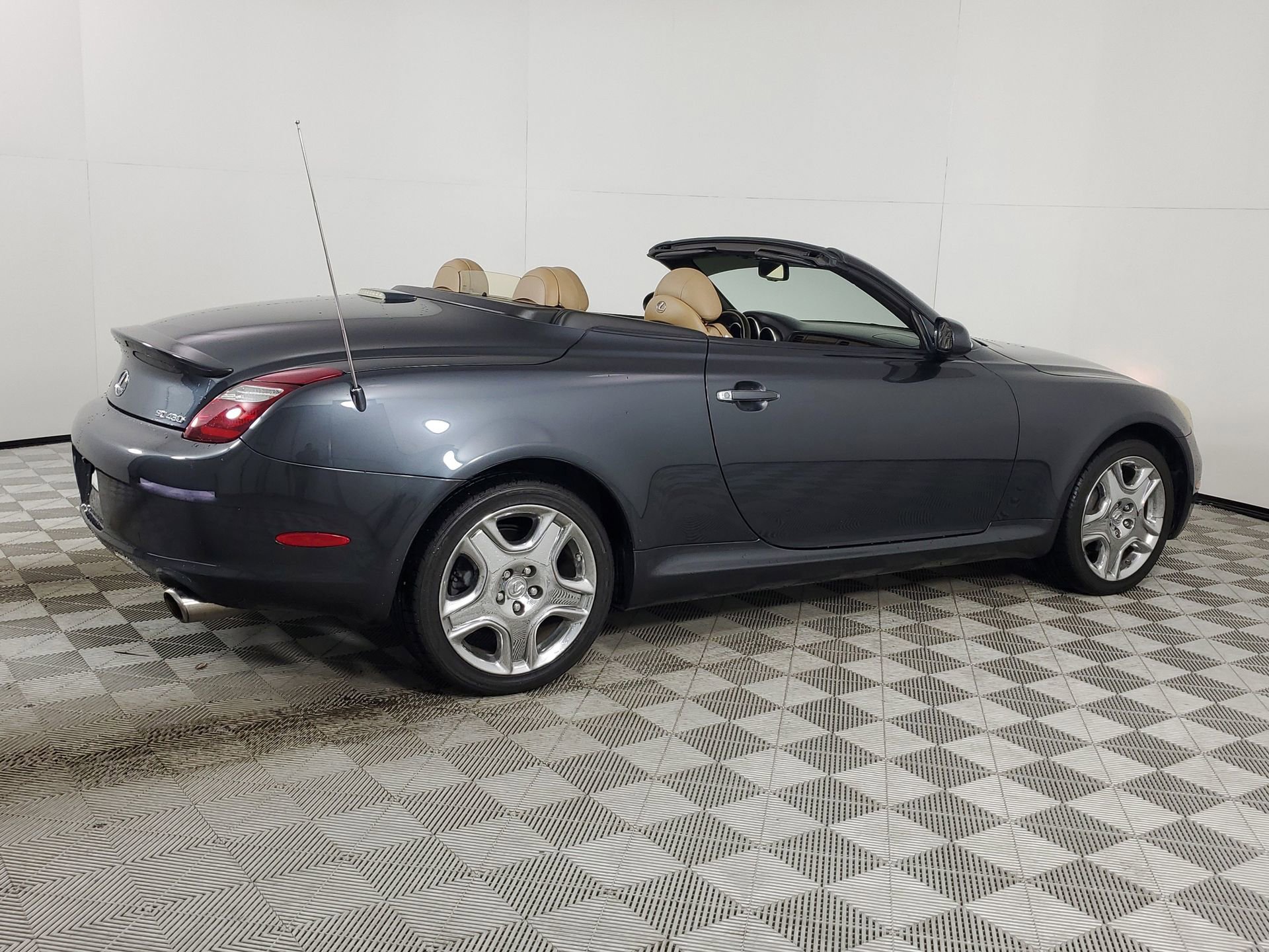 Used 2006 Lexus SC 430 Convertible image 10