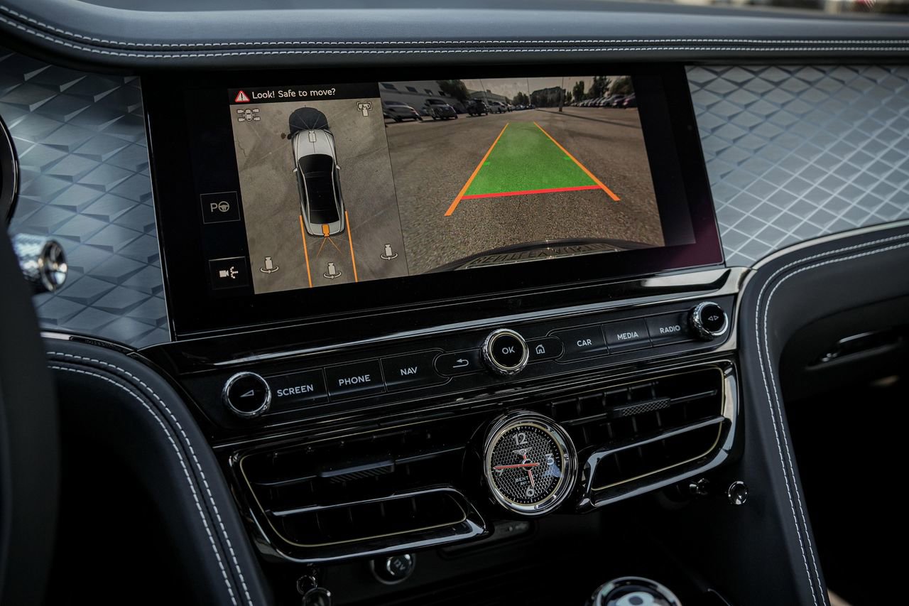 New 2025 Bentley Flying Spur Plug-In Hybrid AWD/4WD image 27