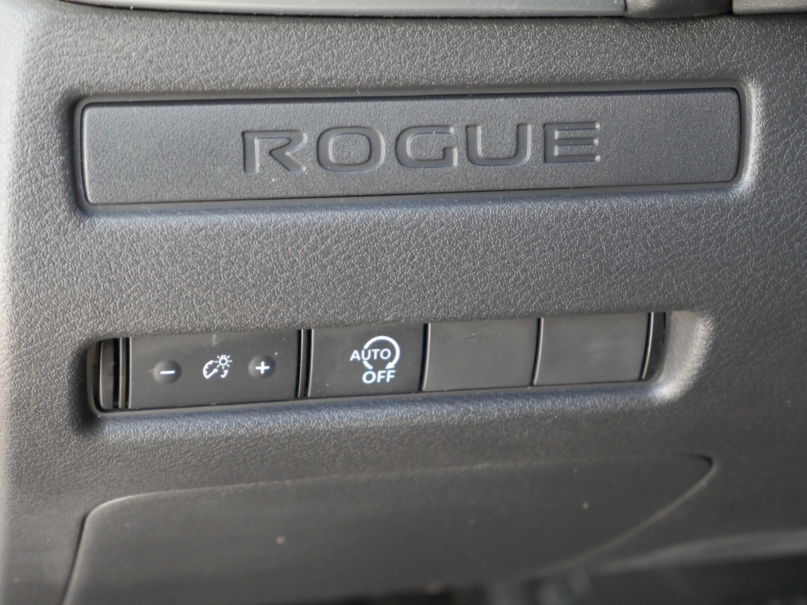 Certified 2023 Nissan Rogue S image 5