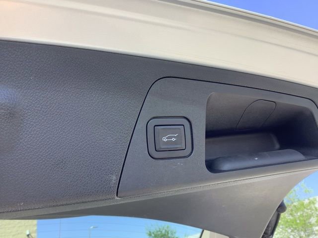 Used 2019 Buick Envision Essence AWD/4WD image 11