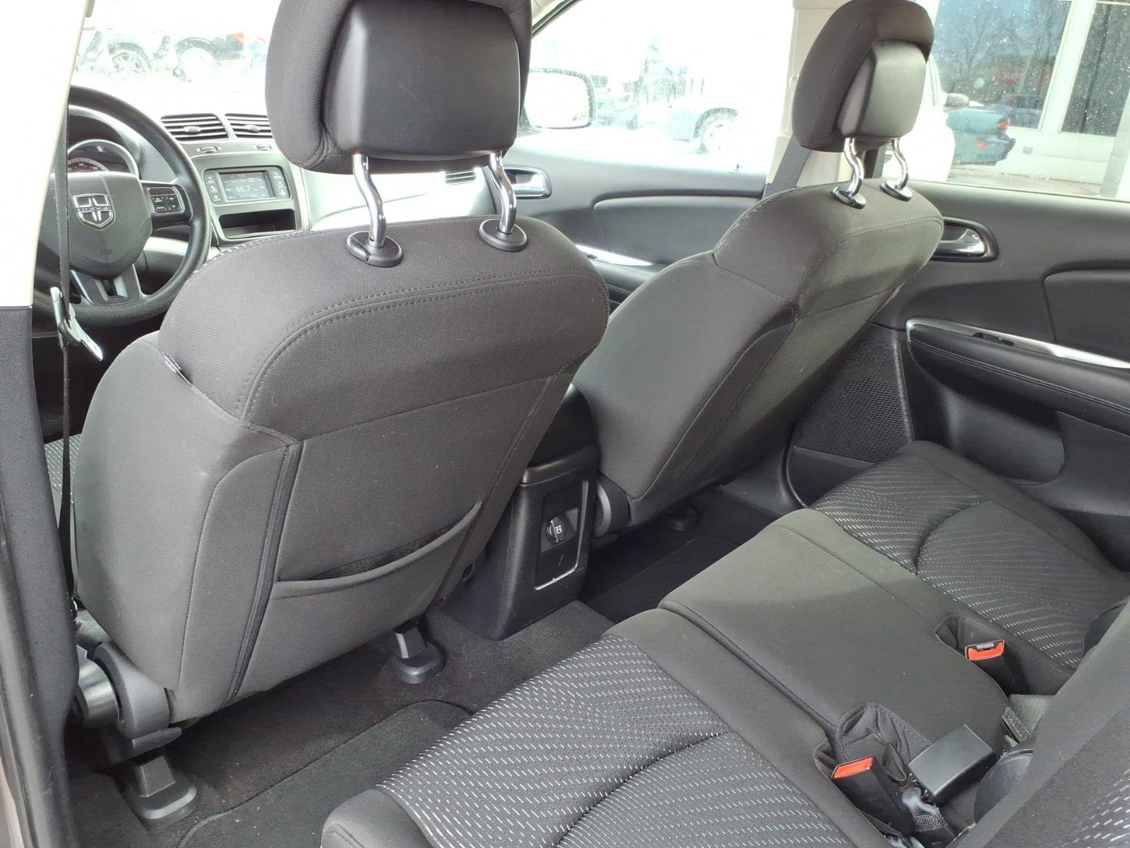 Used 2017 Dodge Journey SE FWD image 11