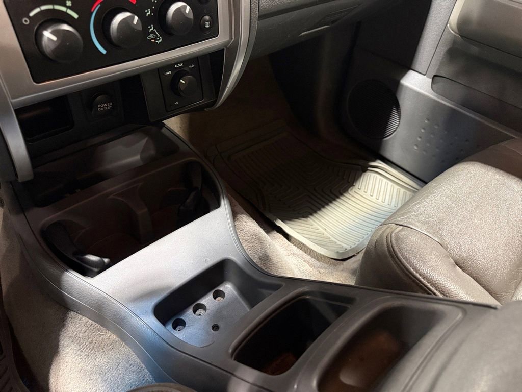 Used 2005 Dodge Dakota Laramie w/ Sport Appearance Group image 30