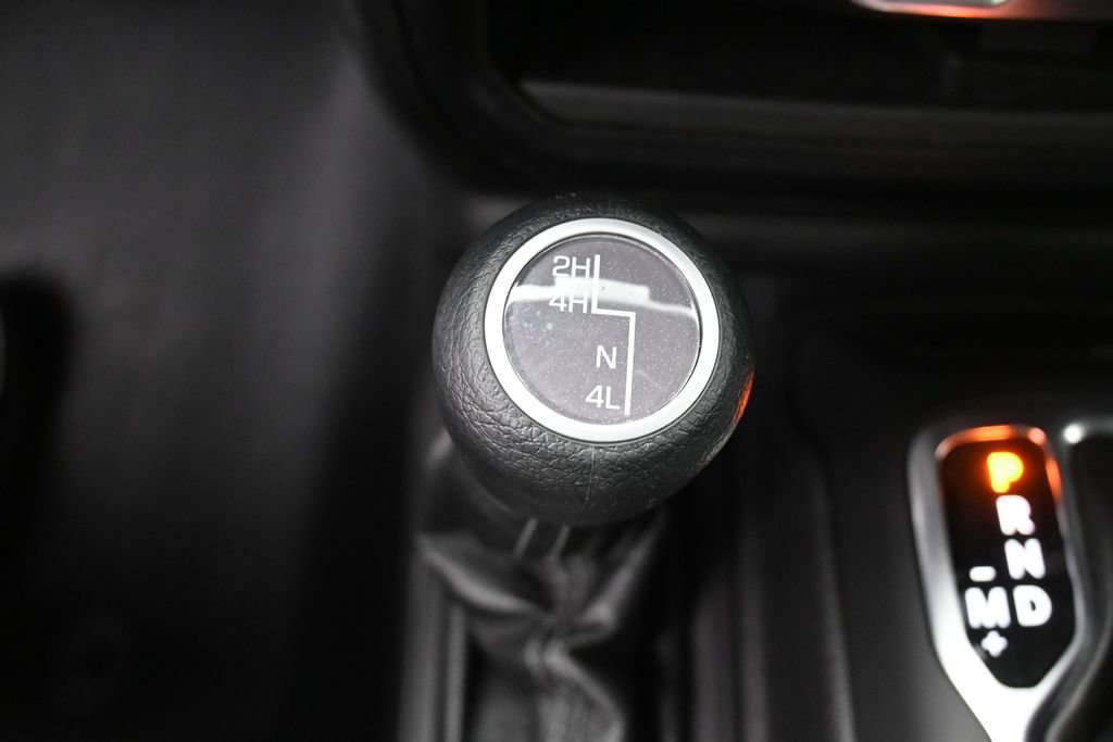 Used 2024 Jeep Gladiator Sport AWD/4WD image 22