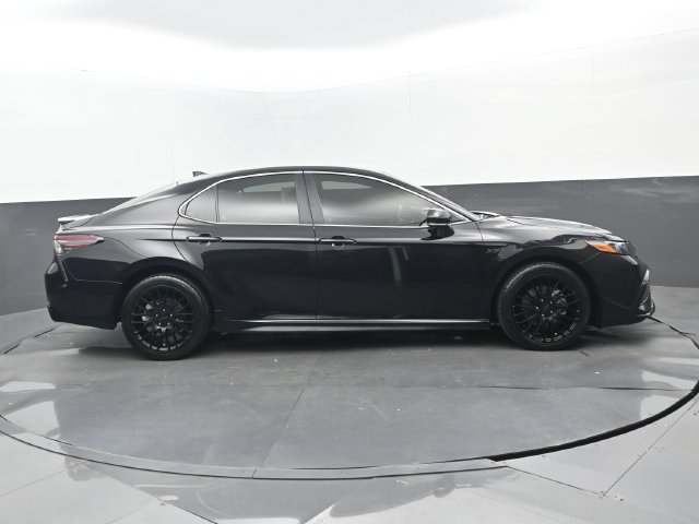 Used 2024 Toyota Camry SE FWD image 2