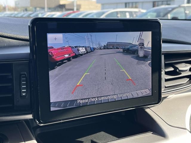 Used 2022 Ford Explorer XLT image 31