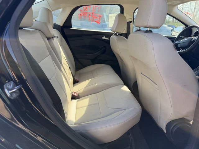 Used 2017 Ford Focus Titanium image 8