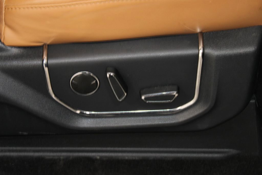 Used 2022 Ford Expedition Platinum AWD/4WD image 29