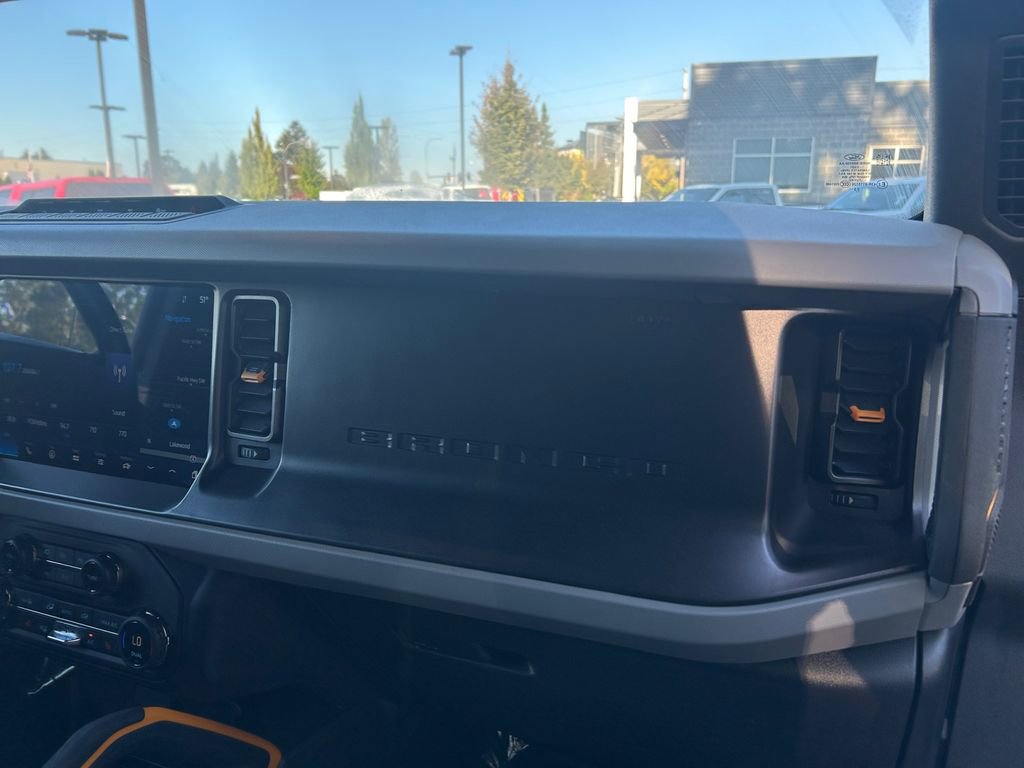 Used 2023 Ford Bronco Badlands w/ Sasquatch Package image 26