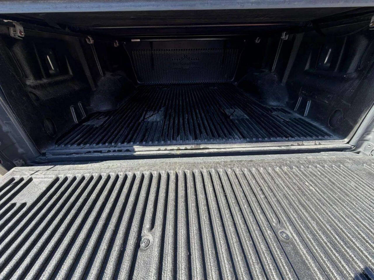 Used 2017 Ford F150 XLT image 7