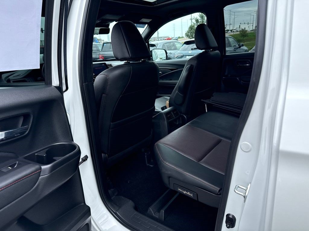 Certified 2022 Honda Ridgeline Black Edition image 17