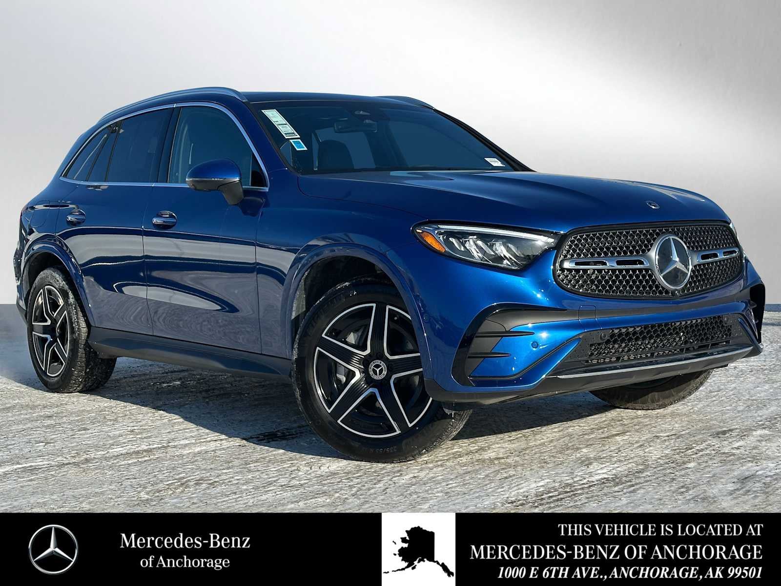 Used 2025 Mercedes-Benz GLC 300 4MATIC image 1