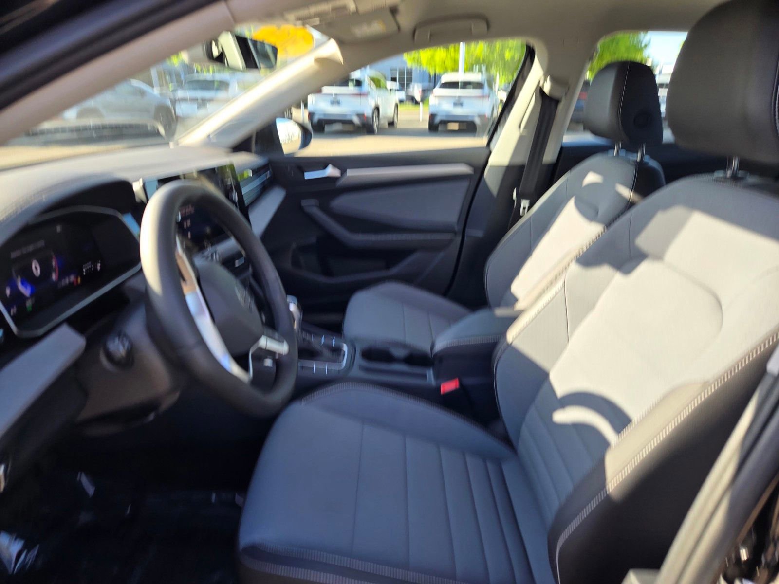 Used 2025 Volkswagen Jetta SE image 20